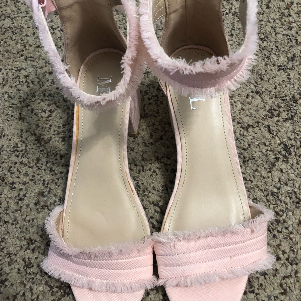 Sandals - Picture 2 of 3